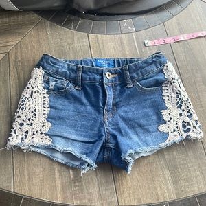 Arizona Jean Co Denim shorts with lace size 10